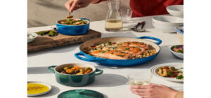 Read more about the article Le Creuset Soup Pot vs Dutch Oven: Selecting the Perfect Cookware
