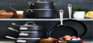 Read more about the article HexClad vs All-Clad: Choosing the Right Cookware for Your Kitchen